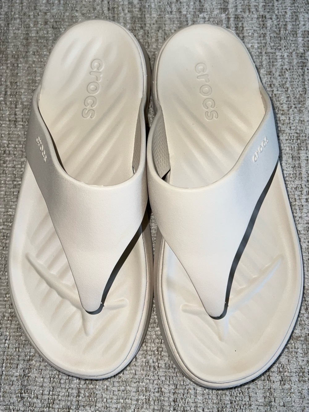Crocs Women’s Getaway Platform Flip Thong Sandals in Stucco White Women's Size 4